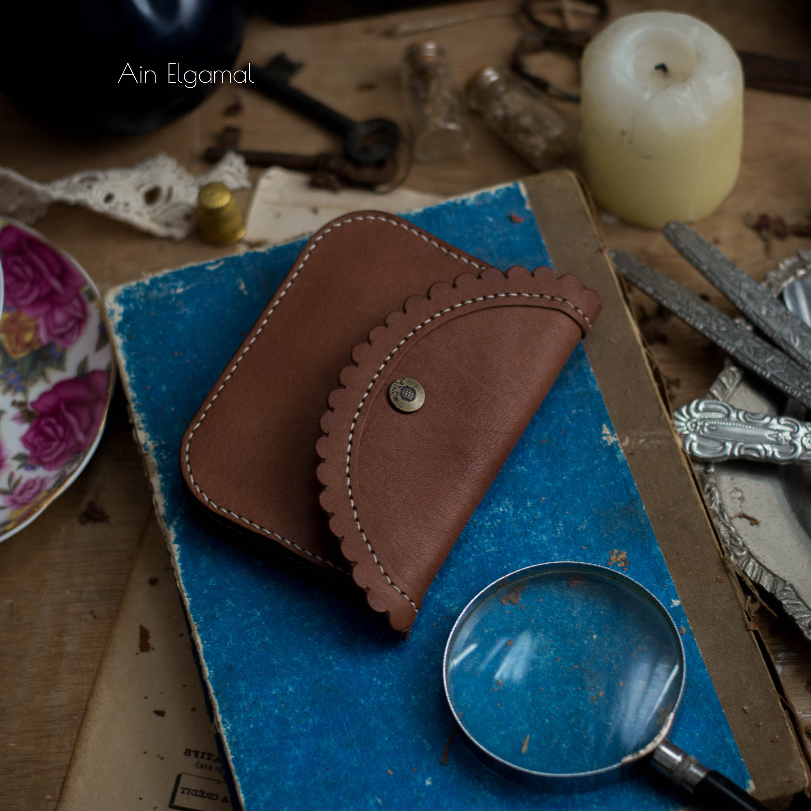 محفظة جلد طبيعي