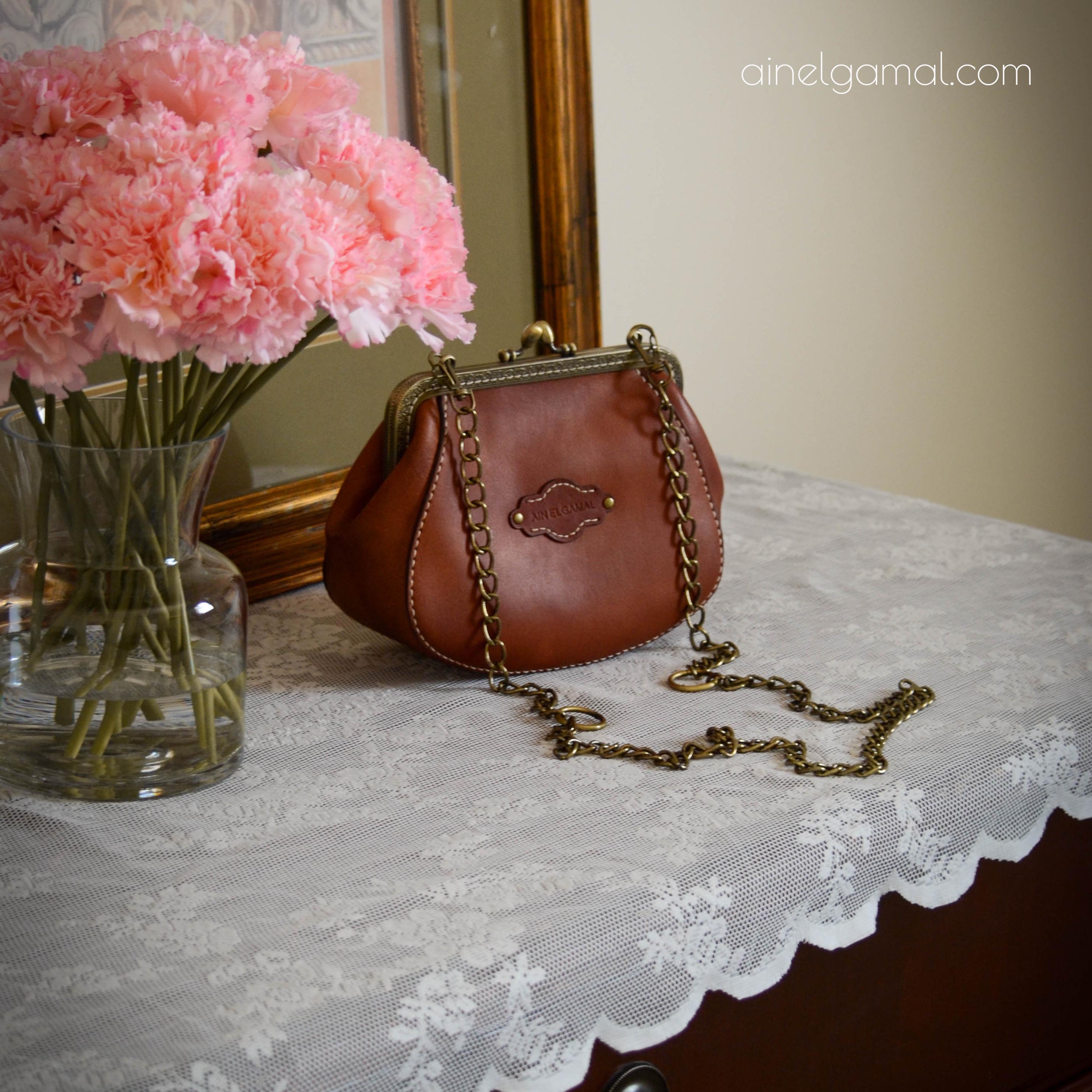 شنطة جلد طبيعي